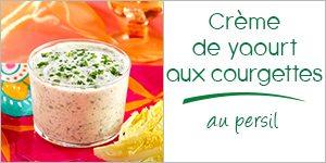 Crème de yaourt aux courgettes, ail et persil